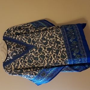 A beautiful  light weight  tunic top .